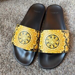 VERSACE Medusa Barocco Black Gold Slides – Size 12 (EU 45) – Brand New